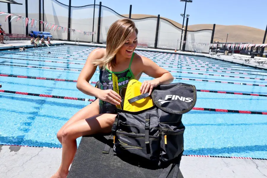 finis backpack